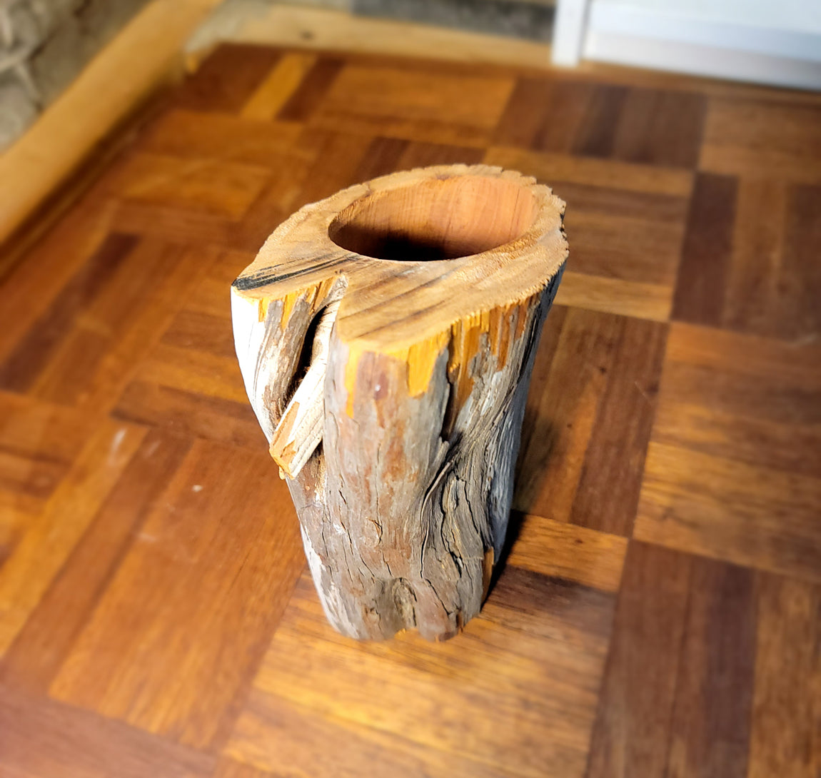 Pale Cedar Wood Planter Zoom